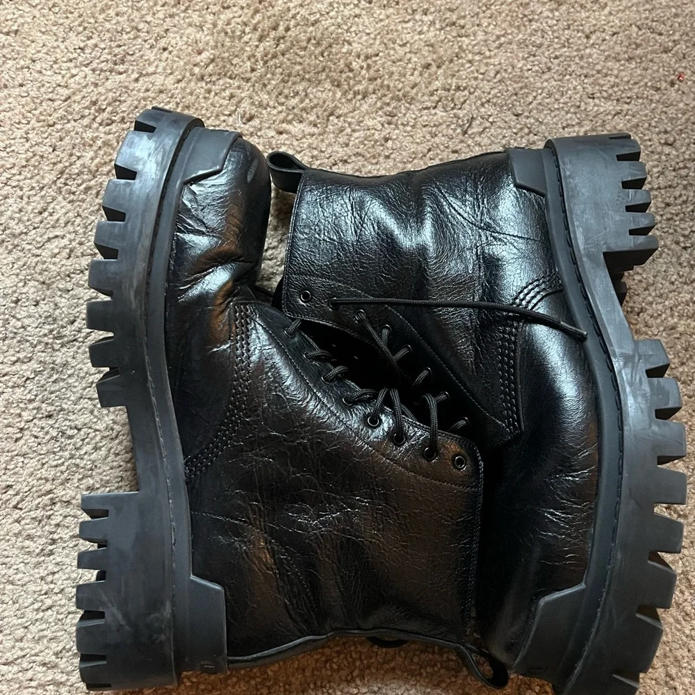 Balenciaga Crackled Leather Strike Boots Size 46 (US 12) - Picture 5 of 12